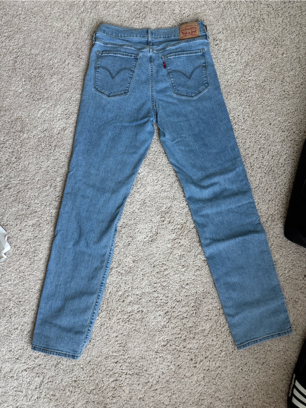 Levi’s 314 Shaping Straight jeans